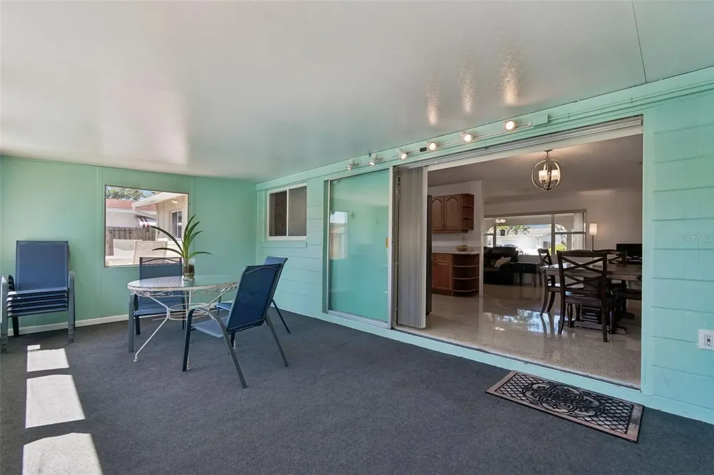2863 60th Way N St Petersburg FL 33710