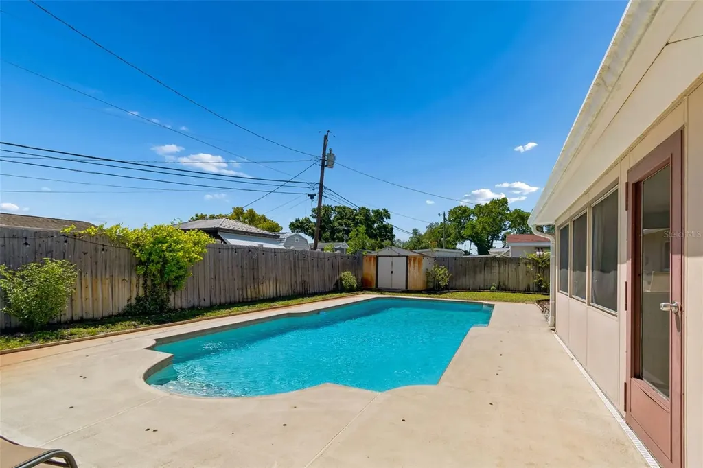 2863 60th Way N St Petersburg FL 33710