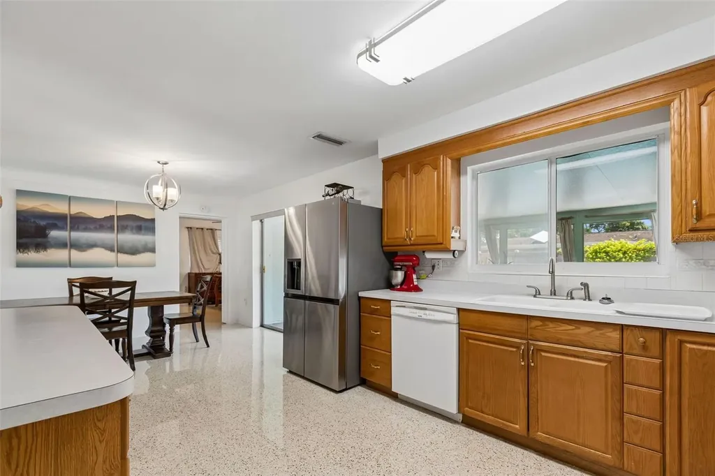 2863 60th Way N St Petersburg FL 33710