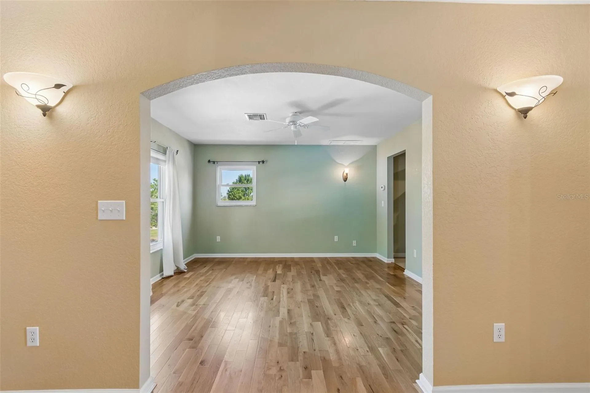 2863 60th Way N St Petersburg FL 33710