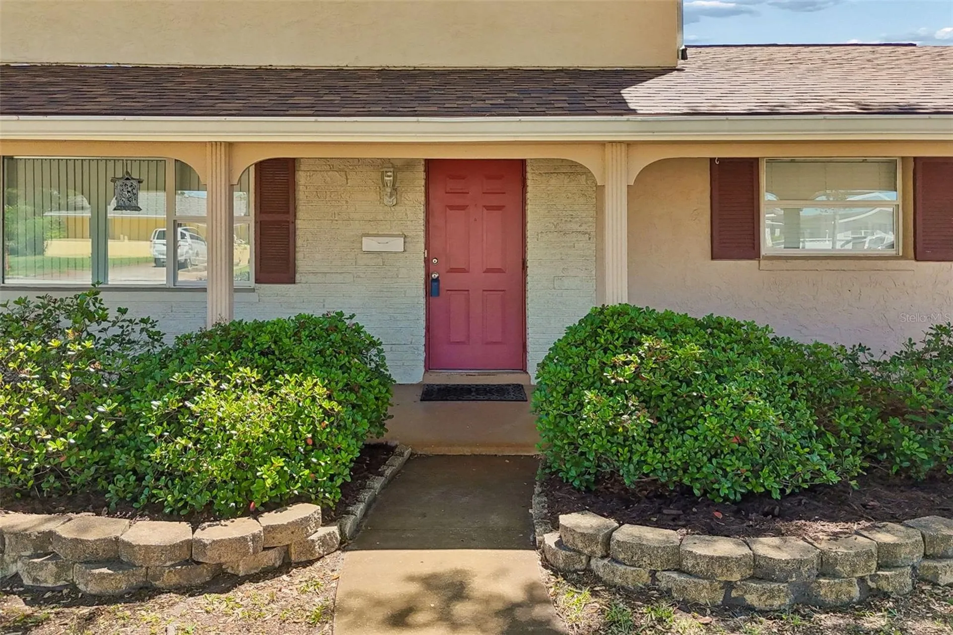 2863 60th Way N St Petersburg FL 33710