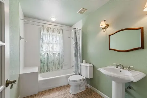 2863 60th Way N St Petersburg FL 33710