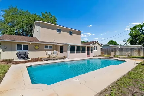 2863 60th Way N St Petersburg FL 33710