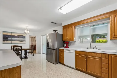 2863 60th Way N St Petersburg FL 33710