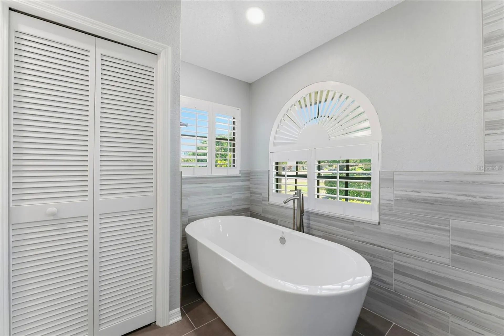 3285 Tarpon Woods Boulevard Palm Harbor FL 34685
