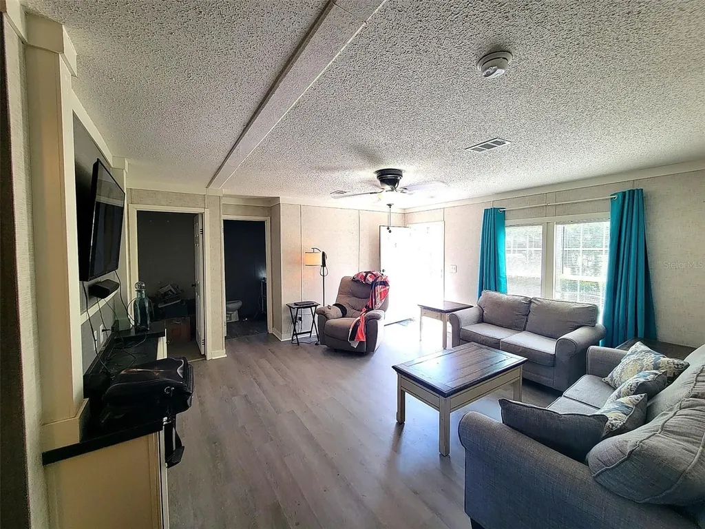 2231 SE State Road 121 Morriston FL 32668