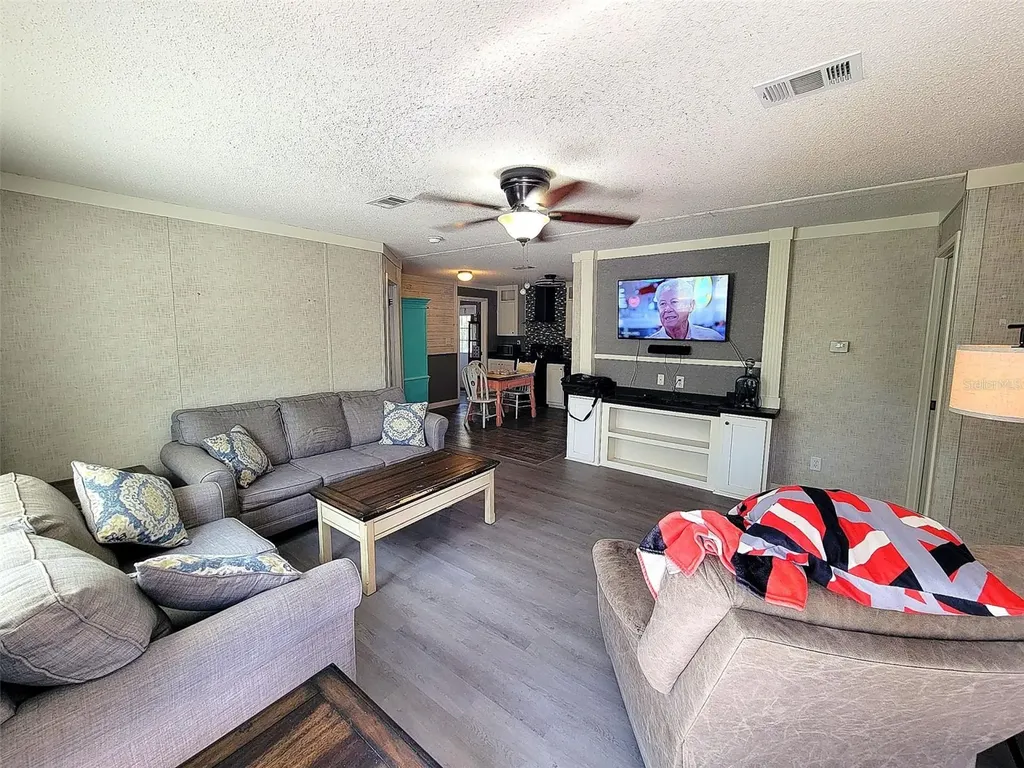 2231 SE State Road 121 Morriston FL 32668