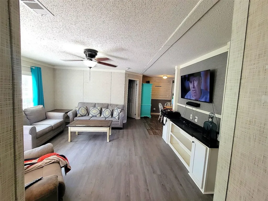 2231 SE State Road 121 Morriston FL 32668