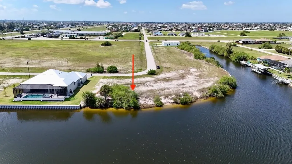 3233 NW 9th Street Cape Coral FL 33993