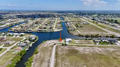3233 NW 9th Street Cape Coral FL 33993