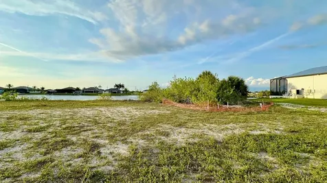3233 NW 9th Street Cape Coral FL 33993