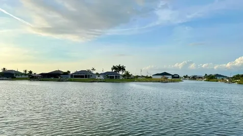 3233 NW 9th Street Cape Coral FL 33993