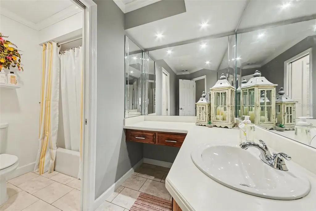 2406 Sweetwater Country Club Drive Apopka FL 32712