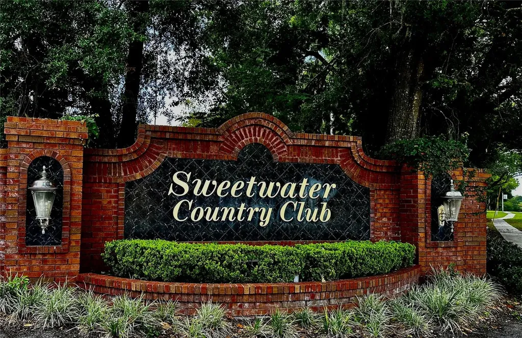 2406 Sweetwater Country Club Drive Apopka FL 32712