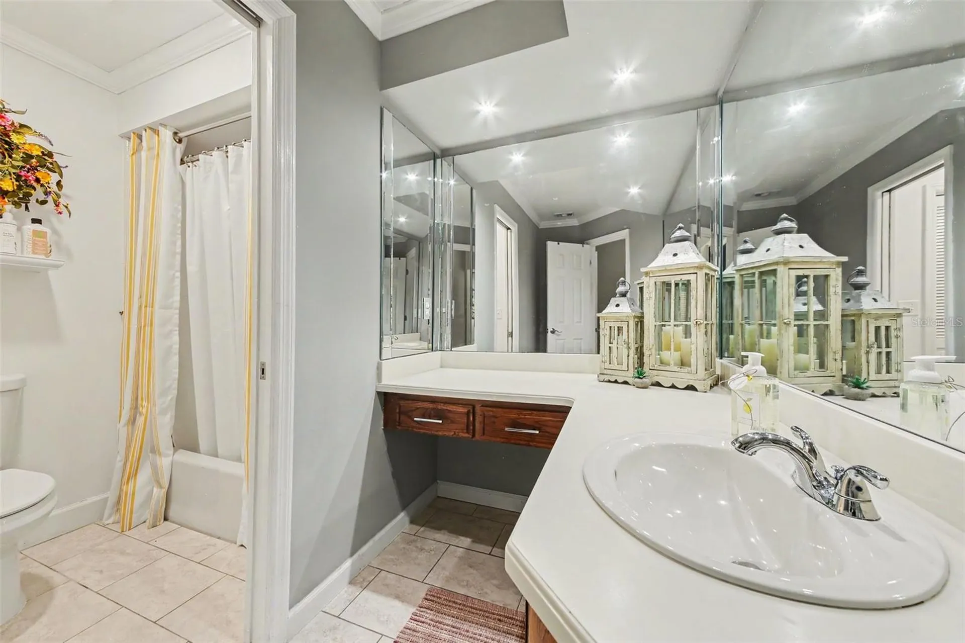 2406 Sweetwater Country Club Drive Apopka FL 32712