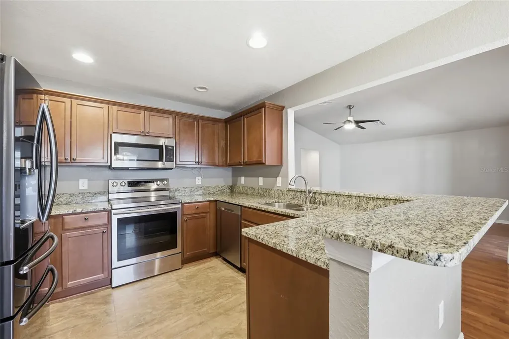 306 Stonepoint Lane Lady Lake FL 32159