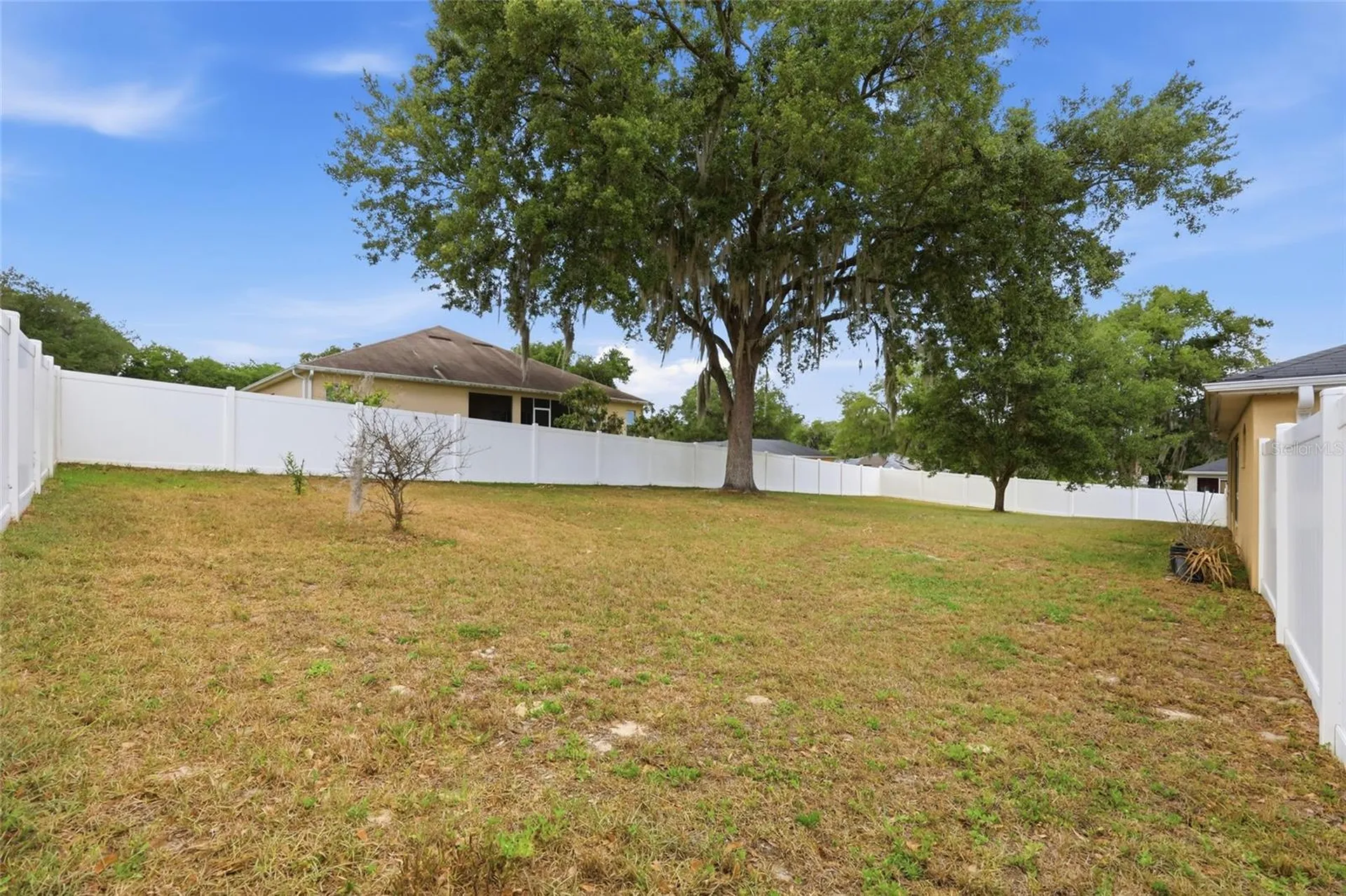 306 Stonepoint Lane Lady Lake FL 32159