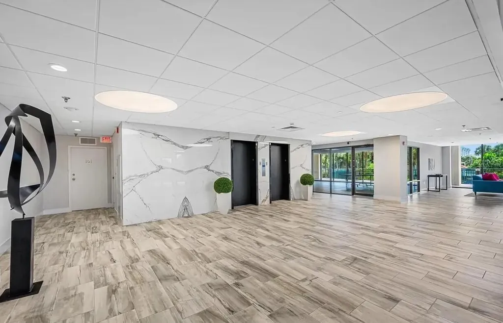 7600 Bayshore Drive Treasure Island FL 33706