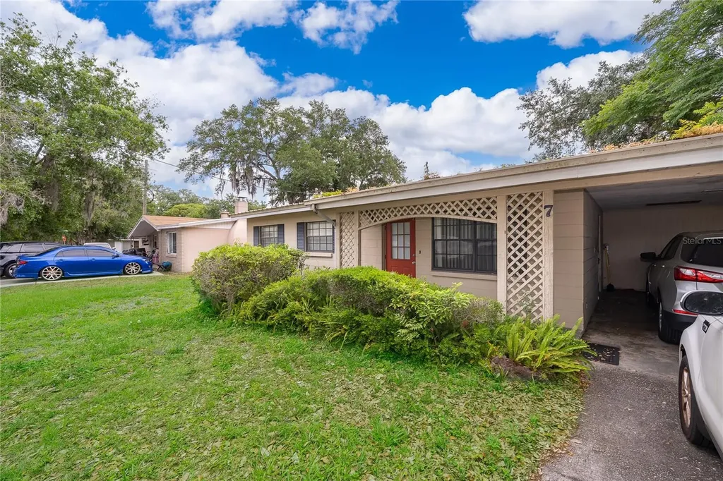 7 S Thacker Avenue Kissimmee FL 34741