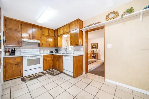 7 S Thacker Avenue Kissimmee FL 34741