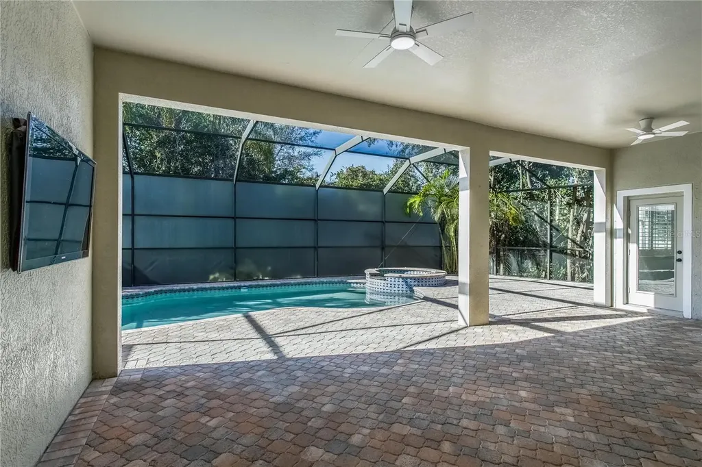 11909 Mandevilla Court Tampa FL 33626