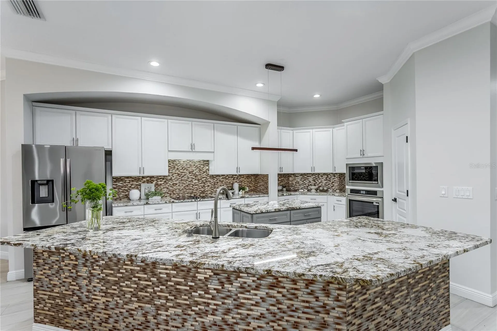 11909 Mandevilla Court Tampa FL 33626