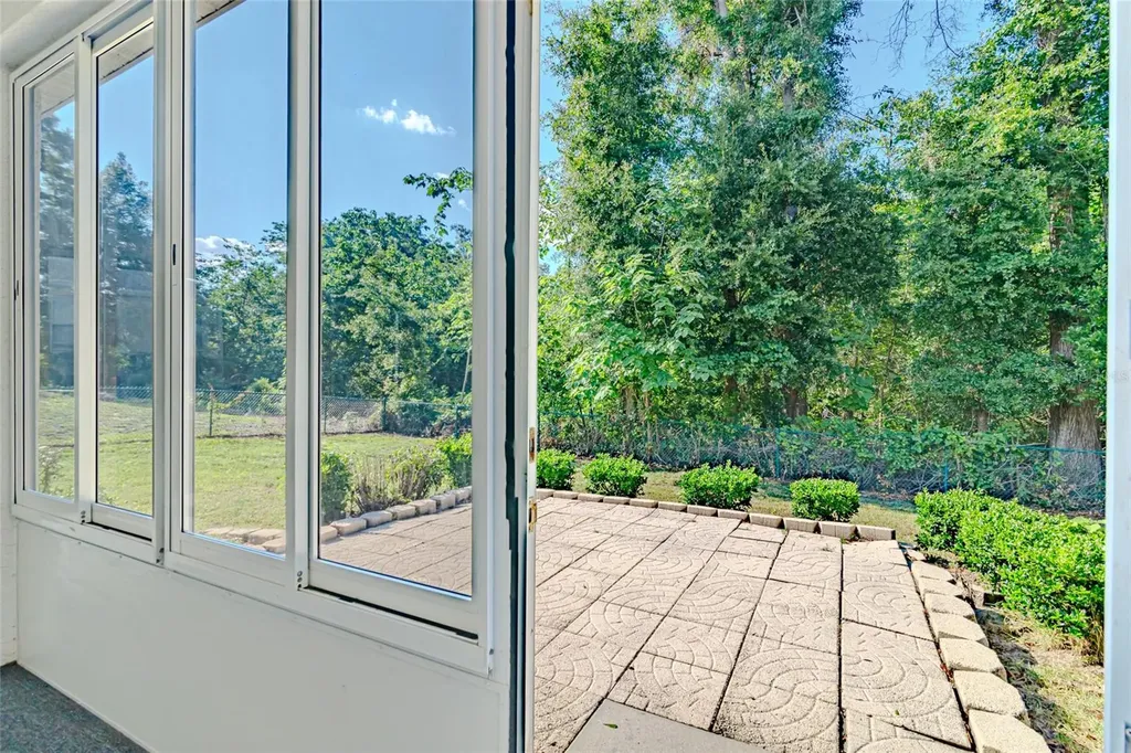 5915 NW 18th Place Ocala FL 34482