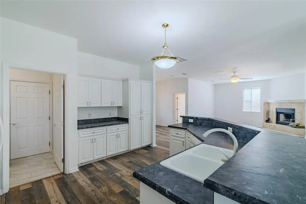 5915 NW 18th Place Ocala FL 34482