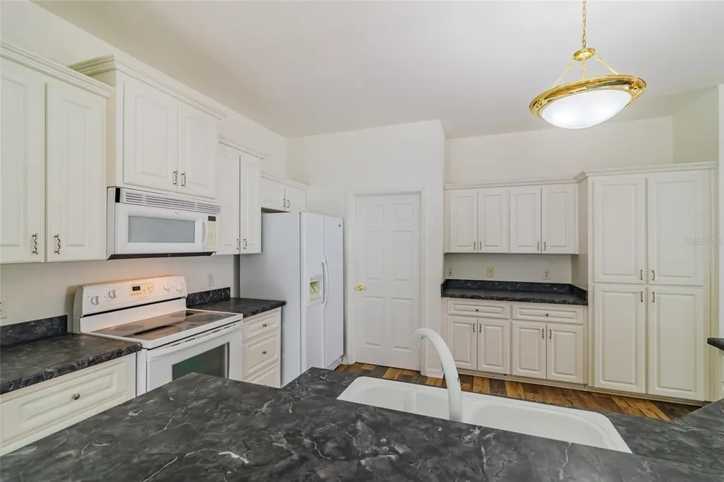 5915 NW 18th Place Ocala FL 34482