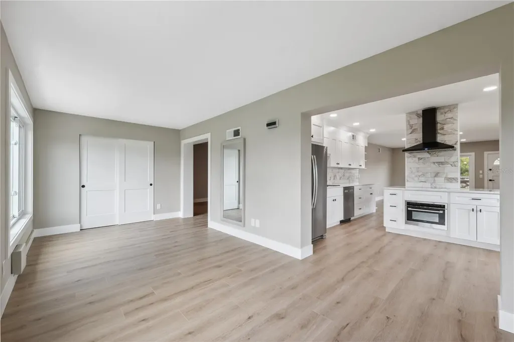 2072 Australia Way W Clearwater FL 33763