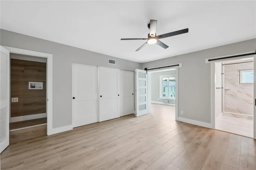 2072 Australia Way W Clearwater FL 33763