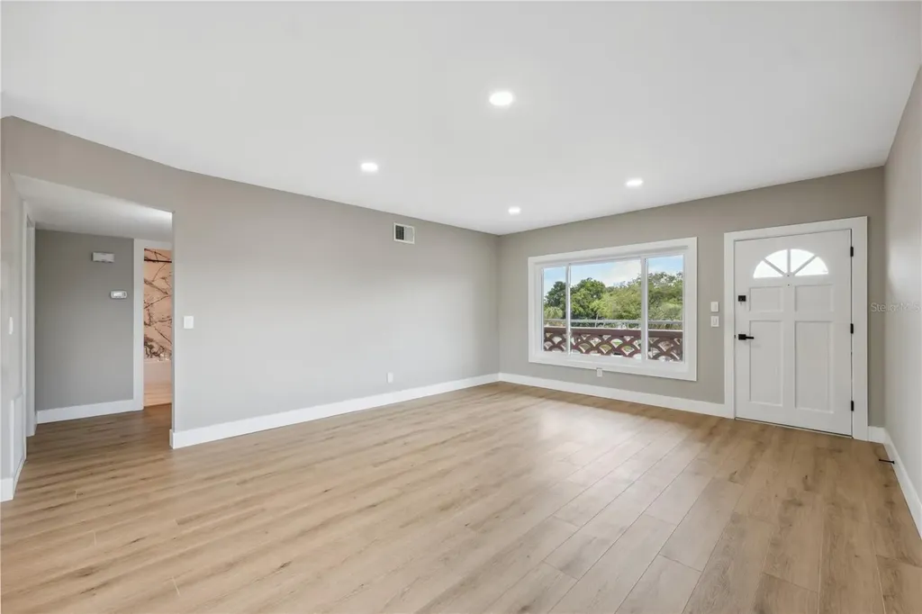 2072 Australia Way W Clearwater FL 33763