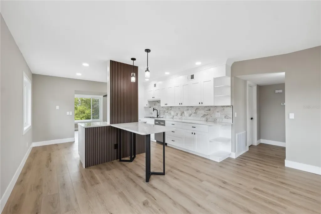 2072 Australia Way W Clearwater FL 33763