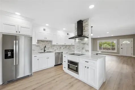 2072 Australia Way W Clearwater FL 33763