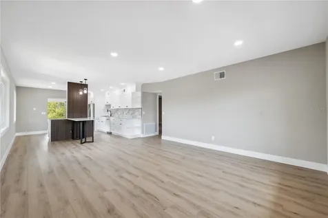 2072 Australia Way W Clearwater FL 33763