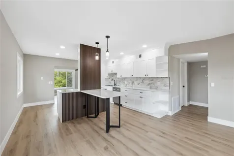 2072 Australia Way W Clearwater FL 33763