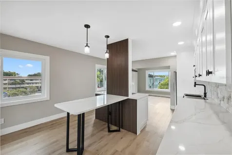 2072 Australia Way W Clearwater FL 33763