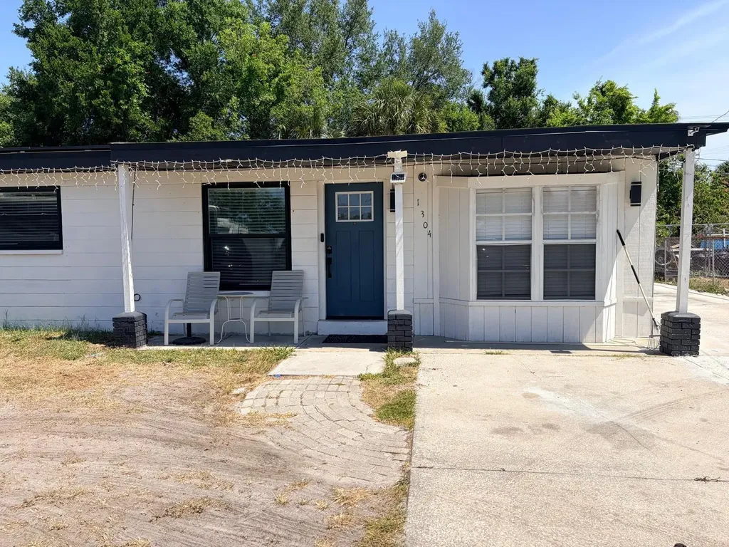 1304 Windsor Way Tampa FL 33619