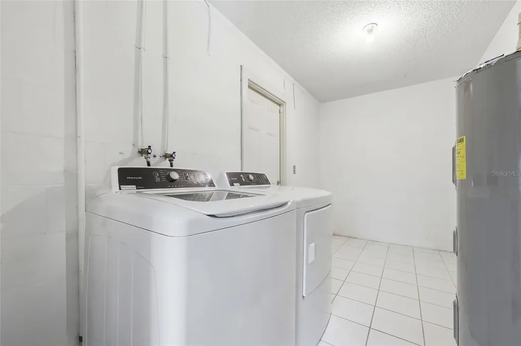908 Rock Oak Drive Orlando FL 32809