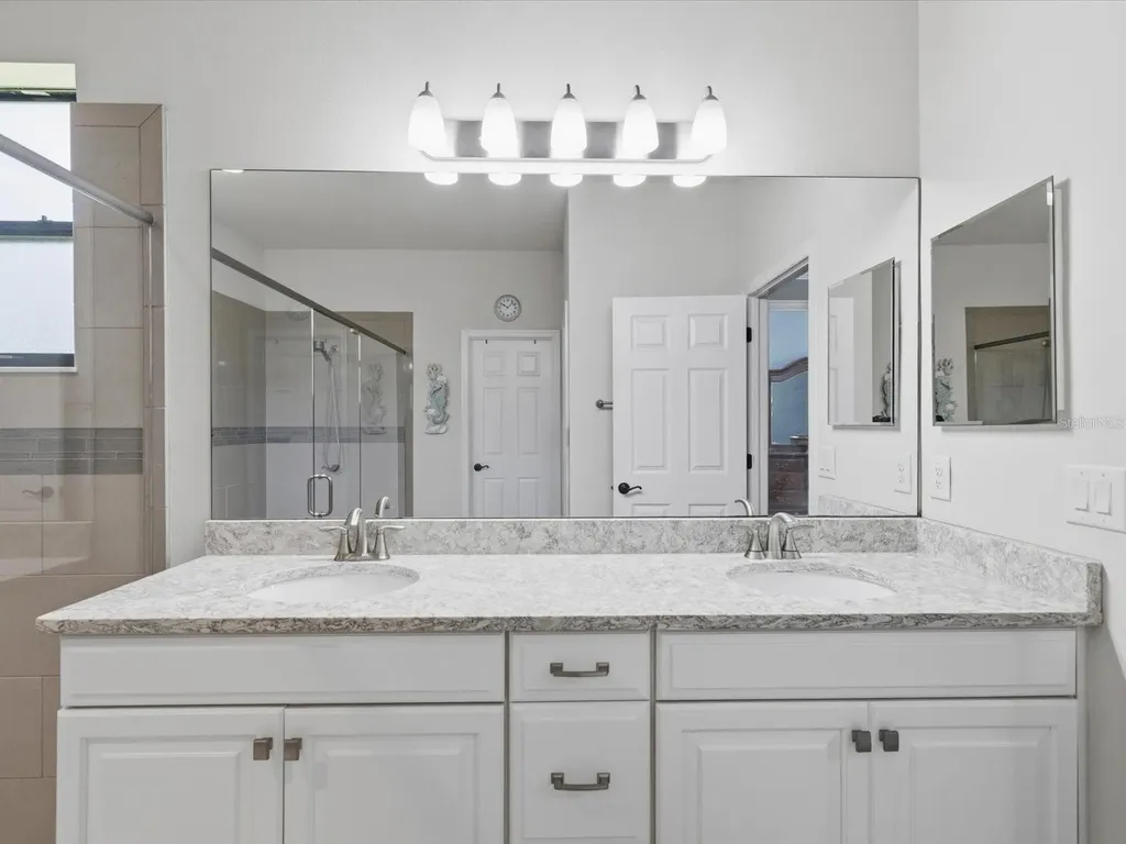 740 Rosemary Circle Bradenton FL 34212