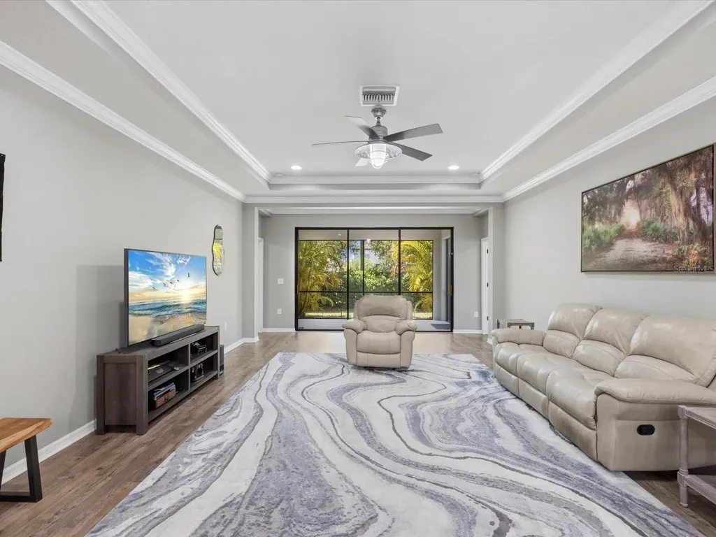 740 Rosemary Circle Bradenton FL 34212