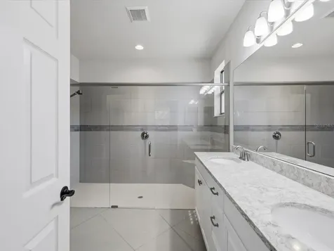 740 Rosemary Circle Bradenton FL 34212