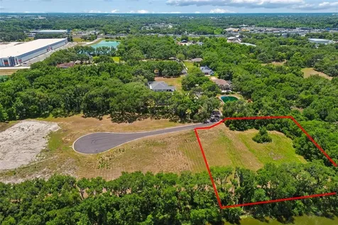 2827 Mystic Oaks Drive Plant City FL 33563