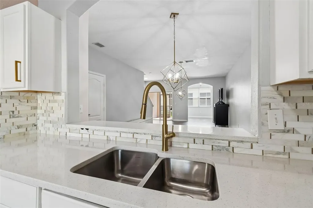 3566 High Hampton Circle Tampa FL 33610