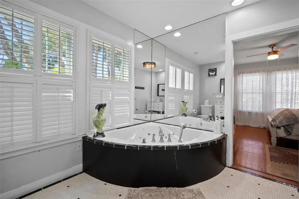 813 Hudson Avenue Sarasota FL 34236