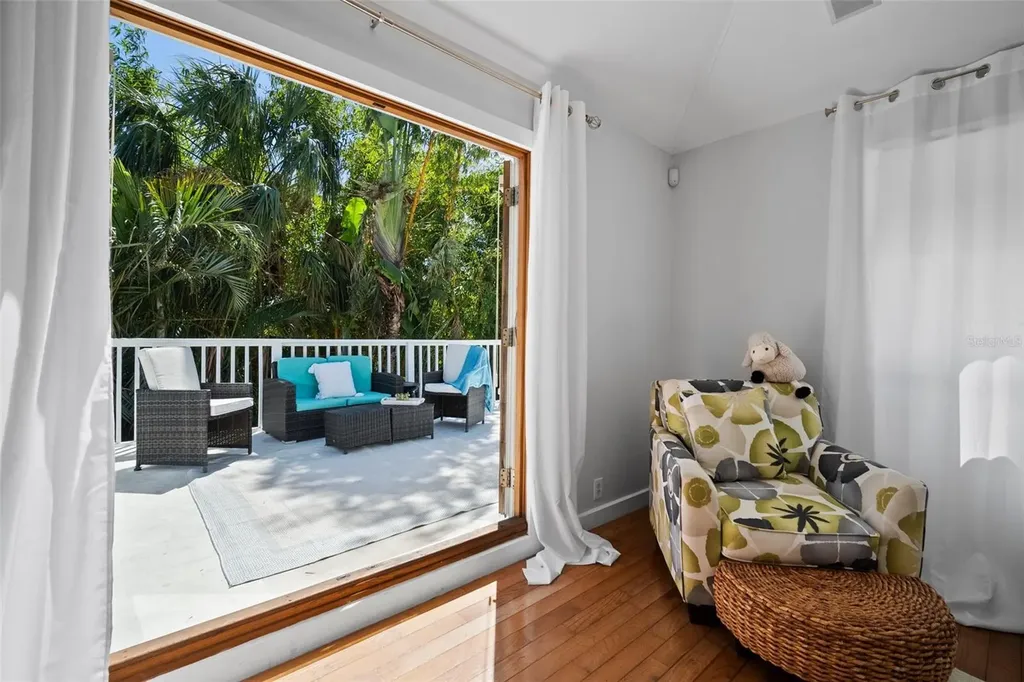 813 Hudson Avenue Sarasota FL 34236