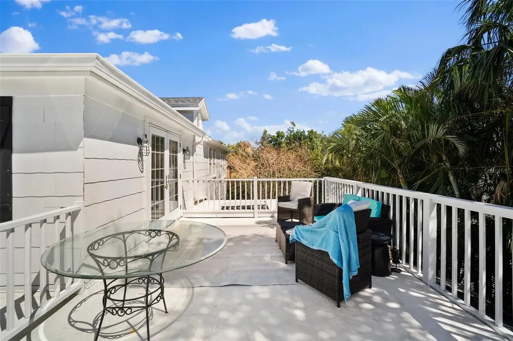 813 Hudson Avenue Sarasota FL 34236