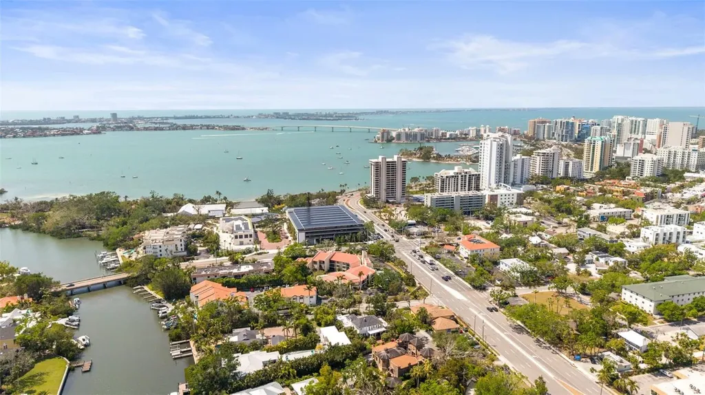 813 Hudson Avenue Sarasota FL 34236
