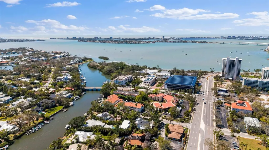 813 Hudson Avenue Sarasota FL 34236