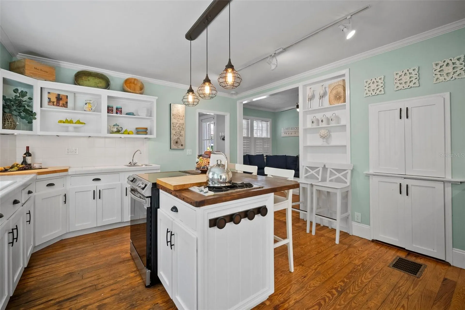 813 Hudson Avenue Sarasota FL 34236